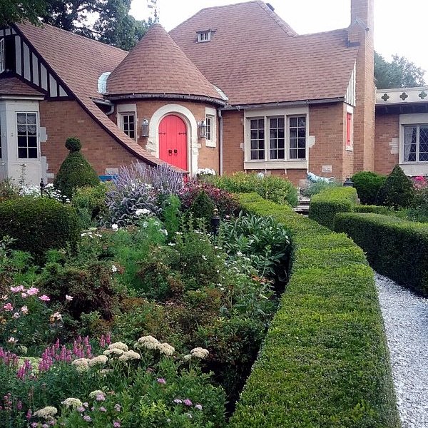 Weber House and Garden image