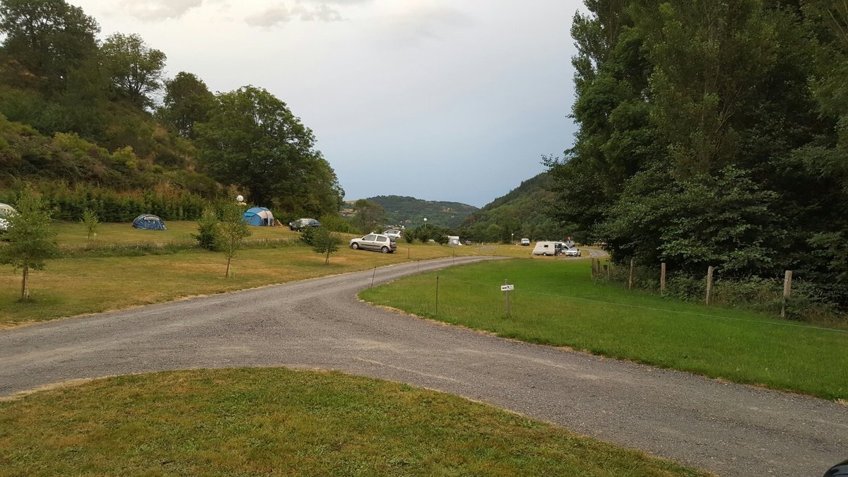 LE RELAIS DE VOISSIÈRES (Chambon-sur-Lac, Frankrijk) - foto's en ...