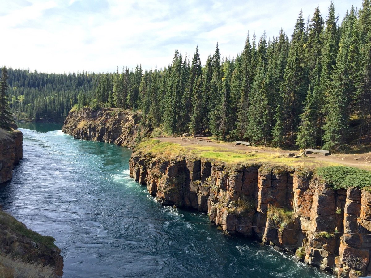 Gold panning made easy, Travel Yukon - Yukon, Canada