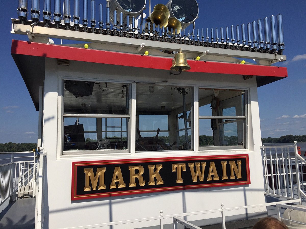 mark twain riverboat dinner cruise menu