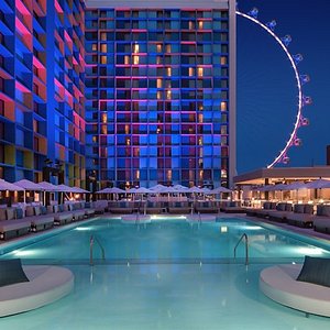 THE LINQ HOTEL & EXPERIENCE $32 ($̶9̶0̶) - Updated 2022 Prices ...