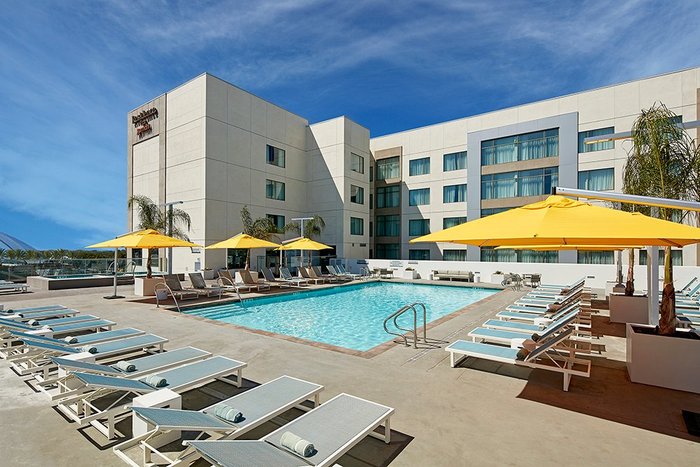 Residence Inn by Marriott at Anaheim Resort/Convention Center Pool ...