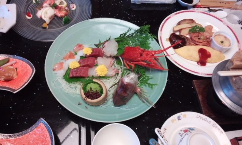 伊勢エビはぷりぷり