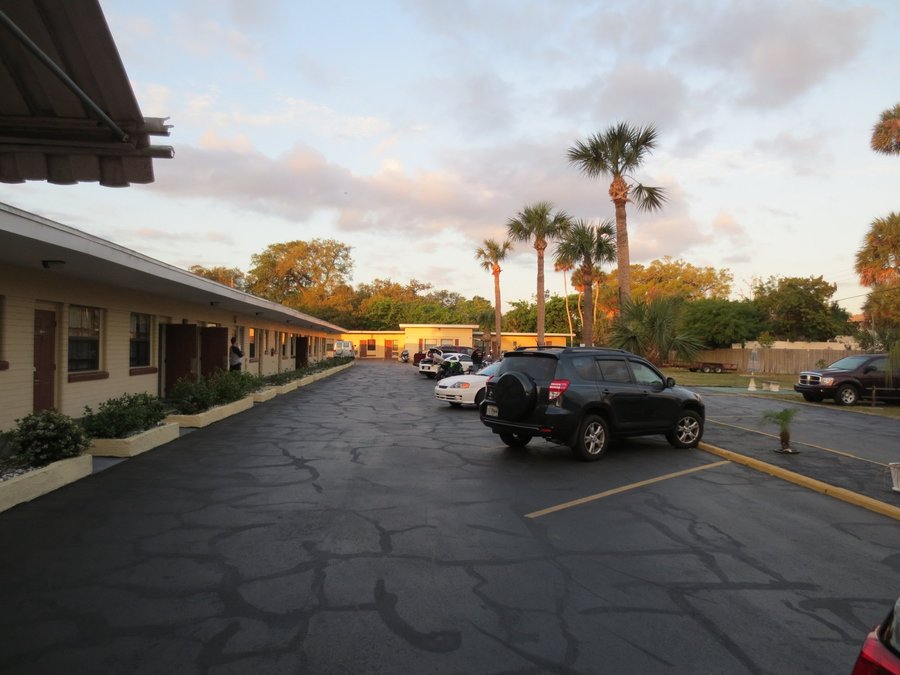 SUNSHINE INN OF DAYTONA BEACH $60 ($̶1̶0̶0̶) - Prices & Motel Reviews