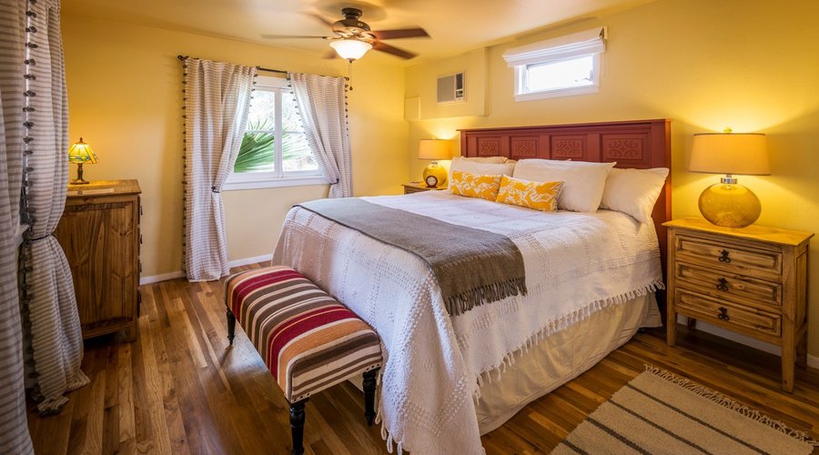Casita master bedroom