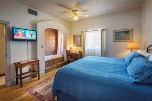 Room & Suite