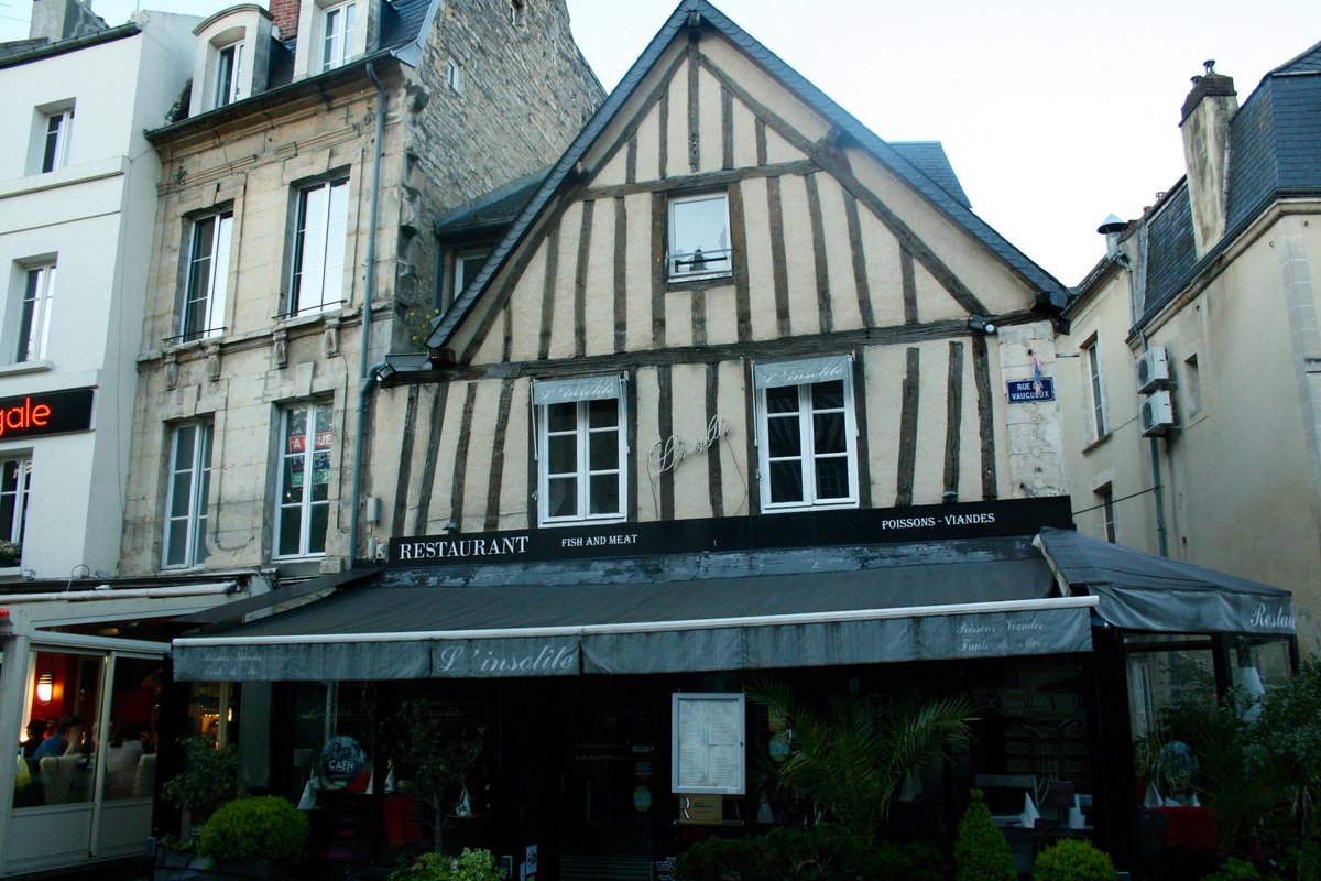 BARRIO VAUGUEUX CAEN FRANCIA