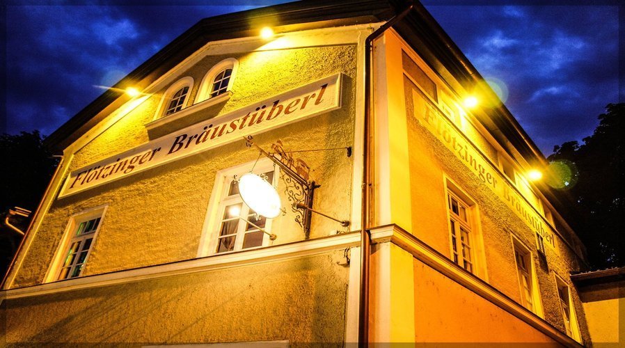 Außenansicht im Sommer
