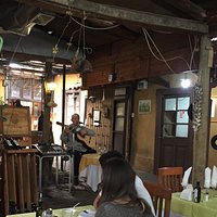 Live music and great food!