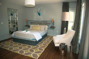 Room & Suite