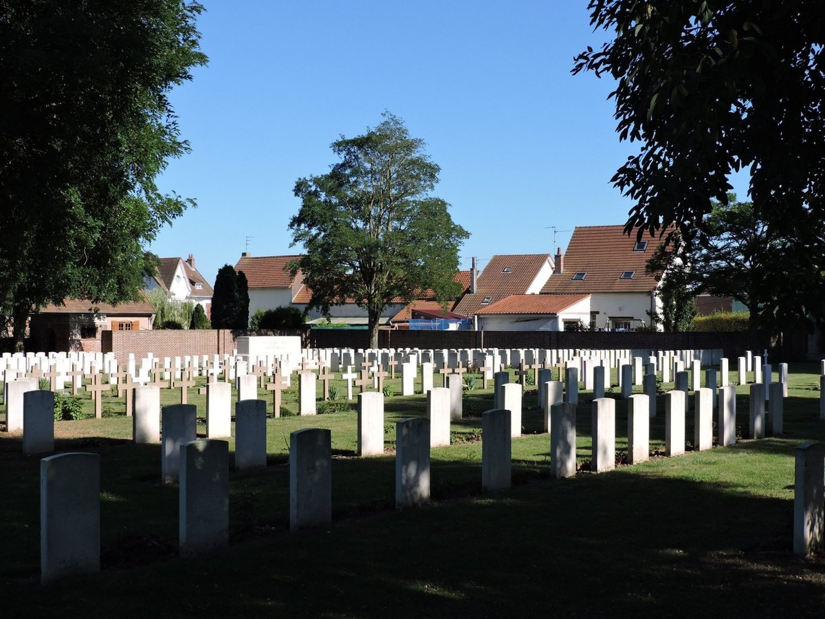 Loos British Cemetery Loos En Gohelle Bewertungen Und Fotos