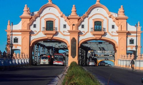 Un puente que es ícono del Sur de Buenos Aires