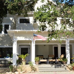 Arroyo Vista Inn Entrance