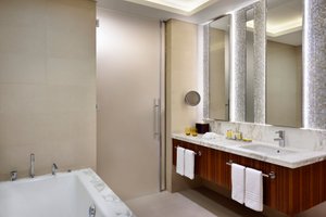 Room & Suite