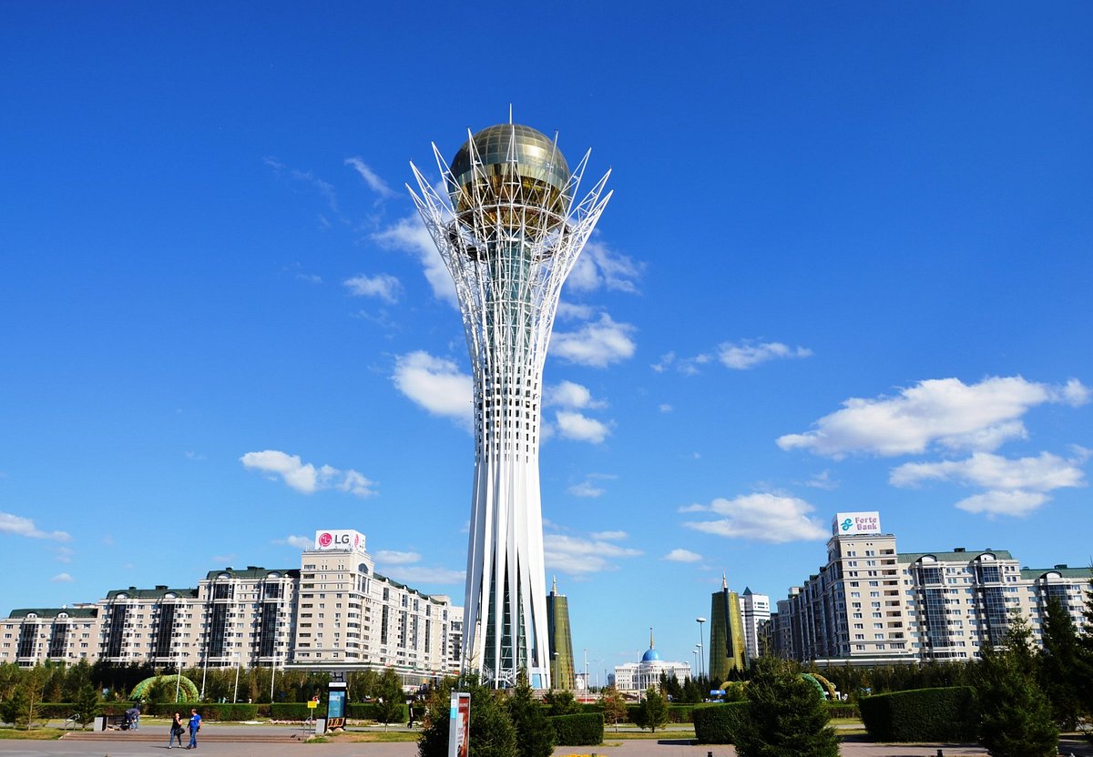 Цены в астане 2024. Монумент Астана-Байтерек. Казахстан башня Байтерек. Астана башня Байтерек. 1. Монумент Астана-Байтерек.