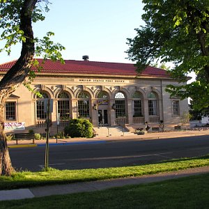 Art & Shopping in Historic Downtown Cañon City, Colorado