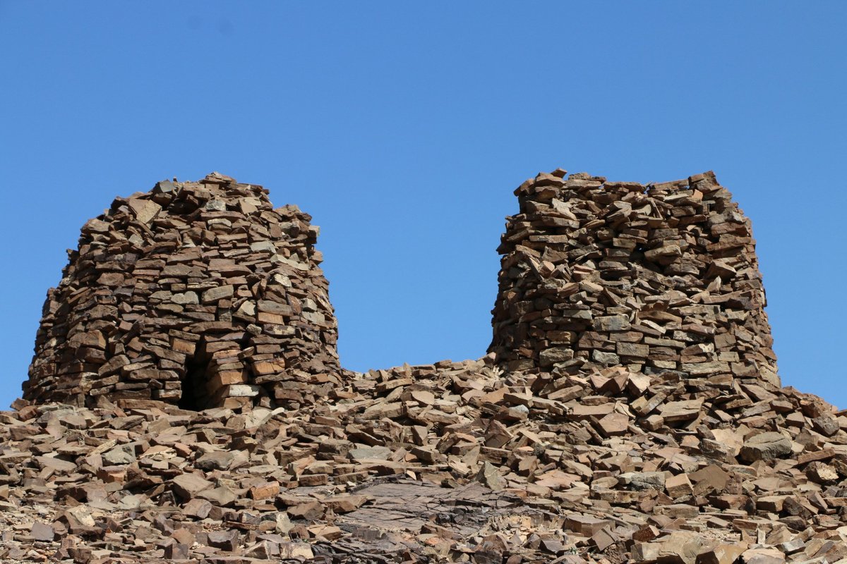 Archaeological Sites Of Bat Al Khutm And Al Ayn Maqabil Oman