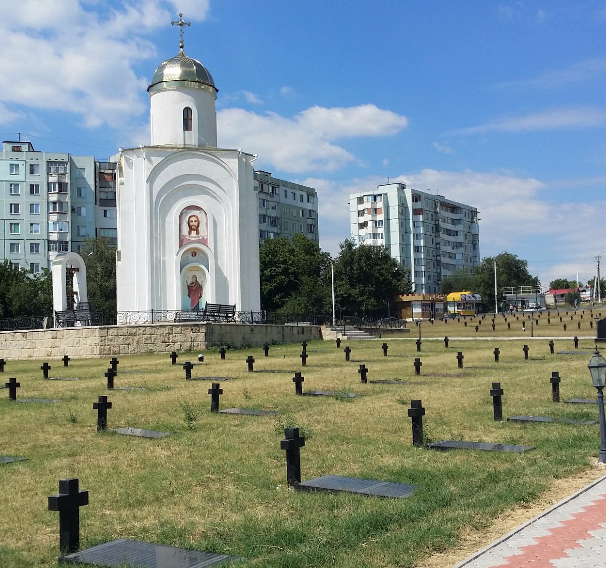 Бендеры 2024. Бендеры военное кладбище. Мемориальное кладбище в Бендерах. Достопримечательности в Бендерах военное кладбище.