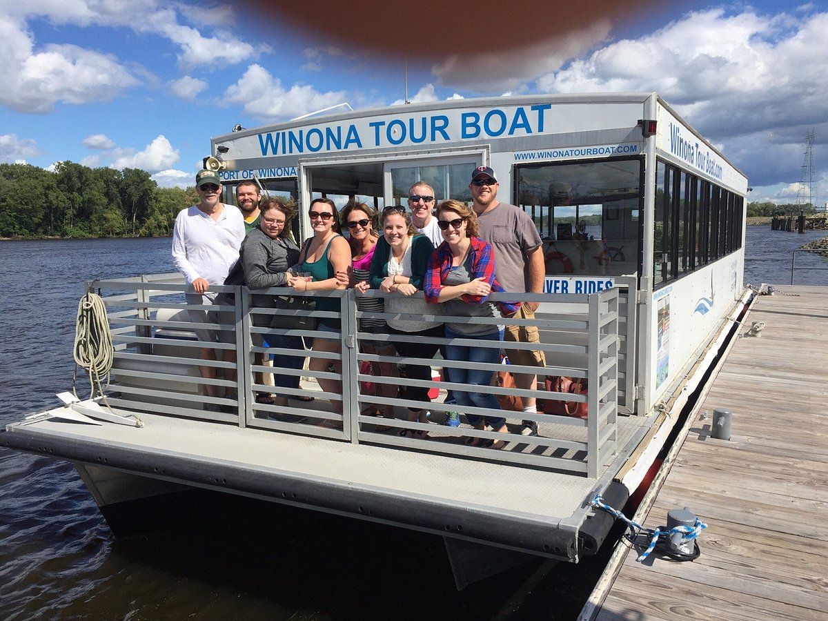 riverboat tour winona mn