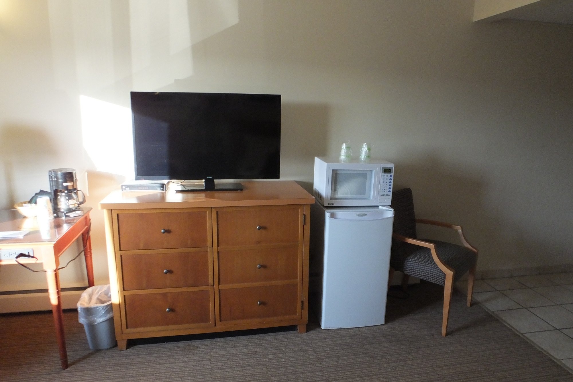Hotel photo 6 of Twin Pine Motor Inn.