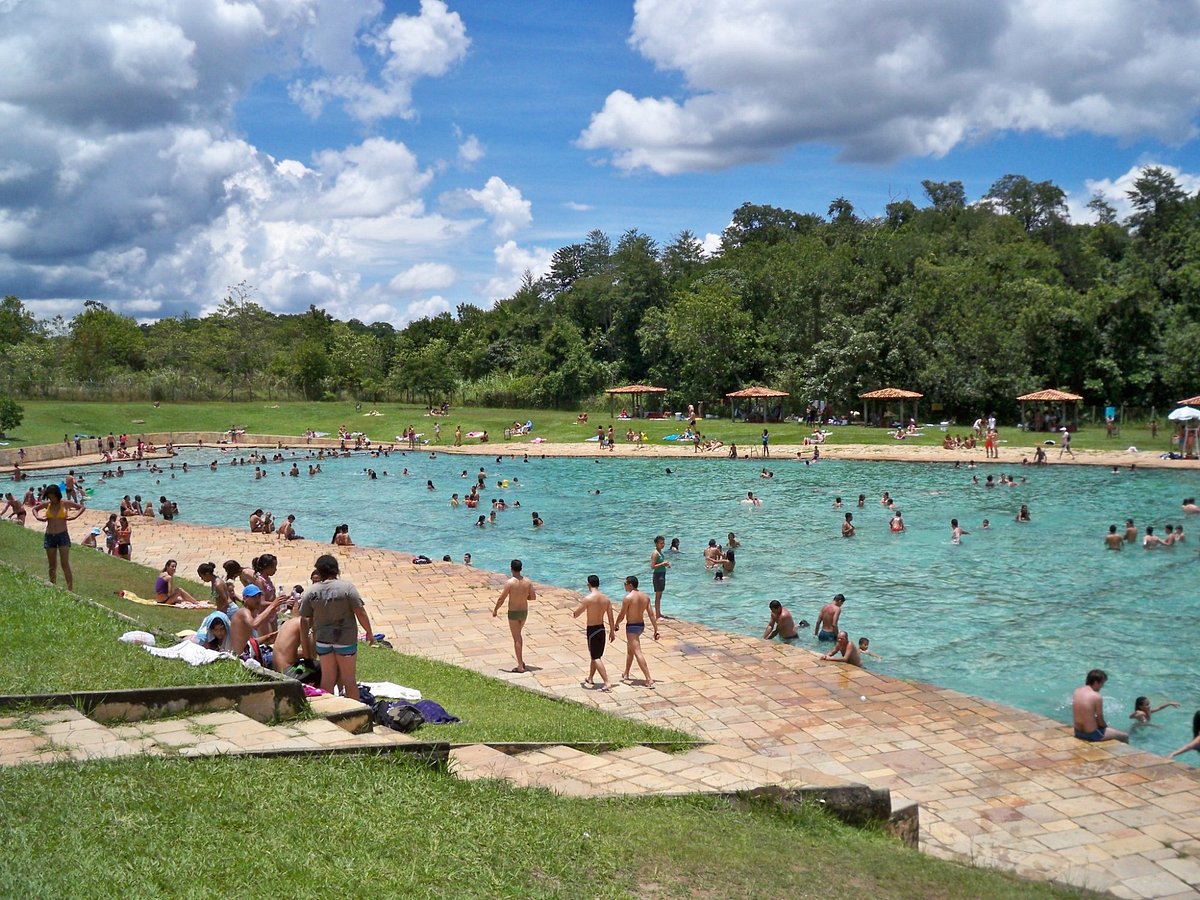 Parque Nacional de Brasília reabre acesso a piscinas