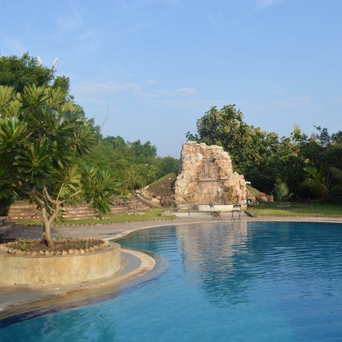 Unwind Resort (Bagli, India), Bagli hotel discounts | Hotels.com