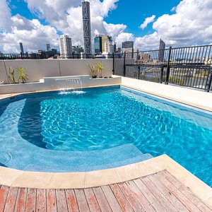 The Rooftop Pool at the Brisbane City YHA