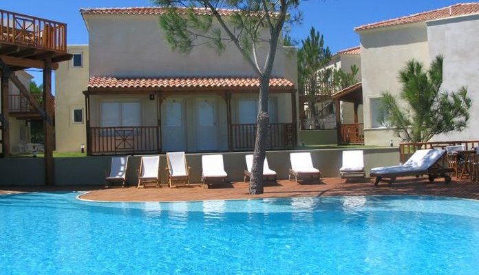 Apart con vista a la piscina