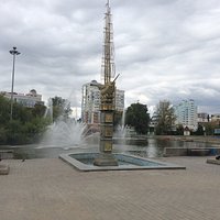 Памятник в честь 300-летия Липецка