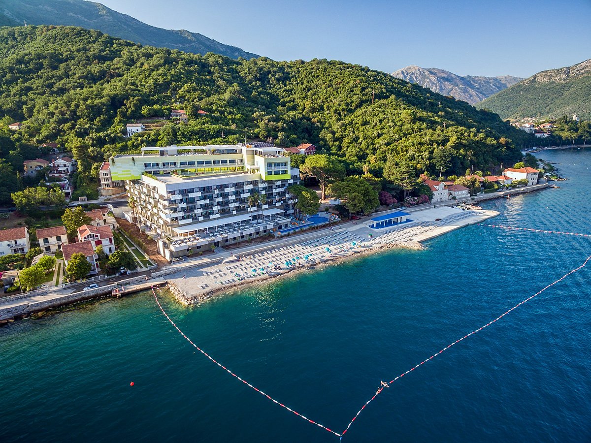 Carine Hotel Park, hotel in Kotor