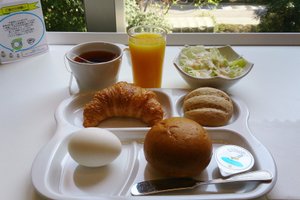 用餐 