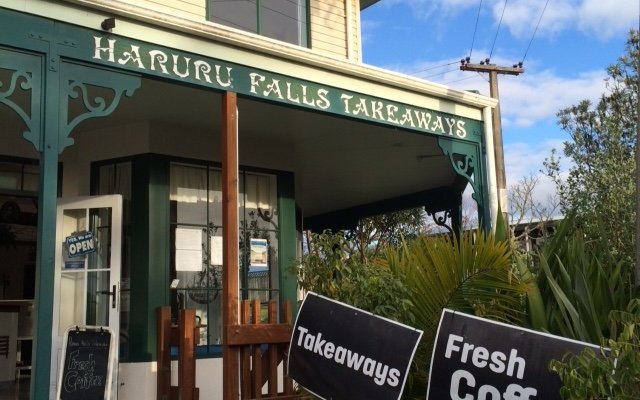 Hararu Falls Takeaways
