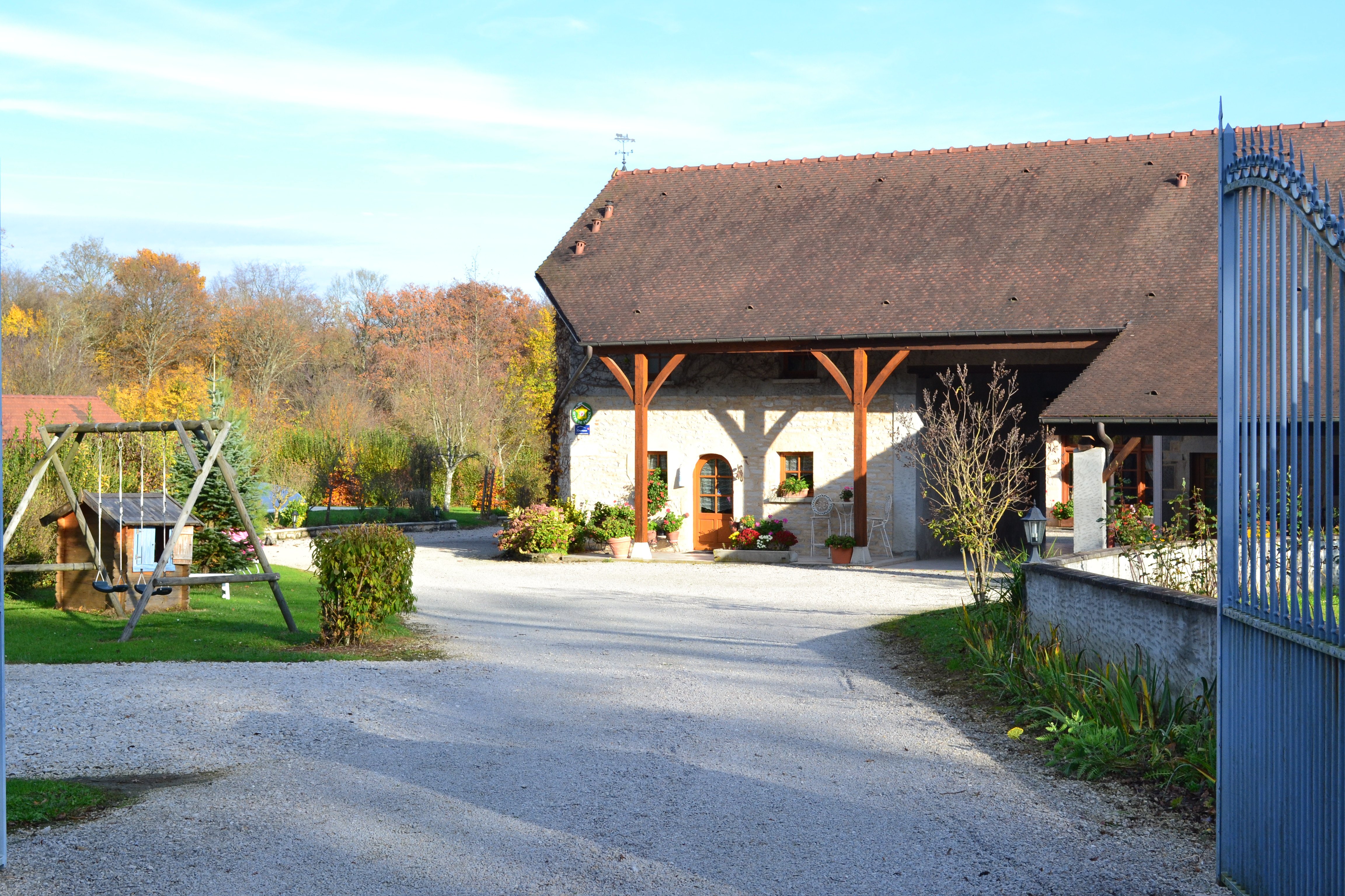 La Grange De Felix B&B (Jura) : Tarifs 2022 Mis à Jour, 31 Avis Et 14 ...