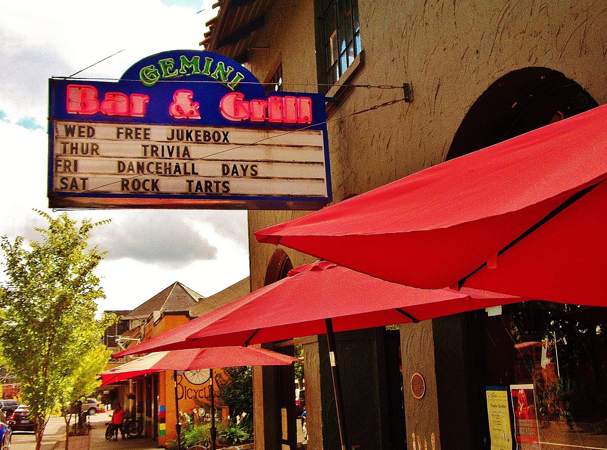 Visit Gemini Bar and Grill Lake Oswego: Perfect for Burgers, Brunch, and More