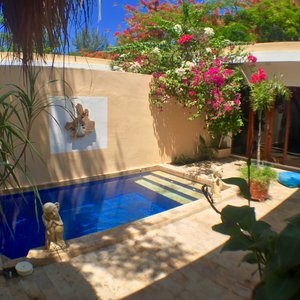 PRIVATE POOL