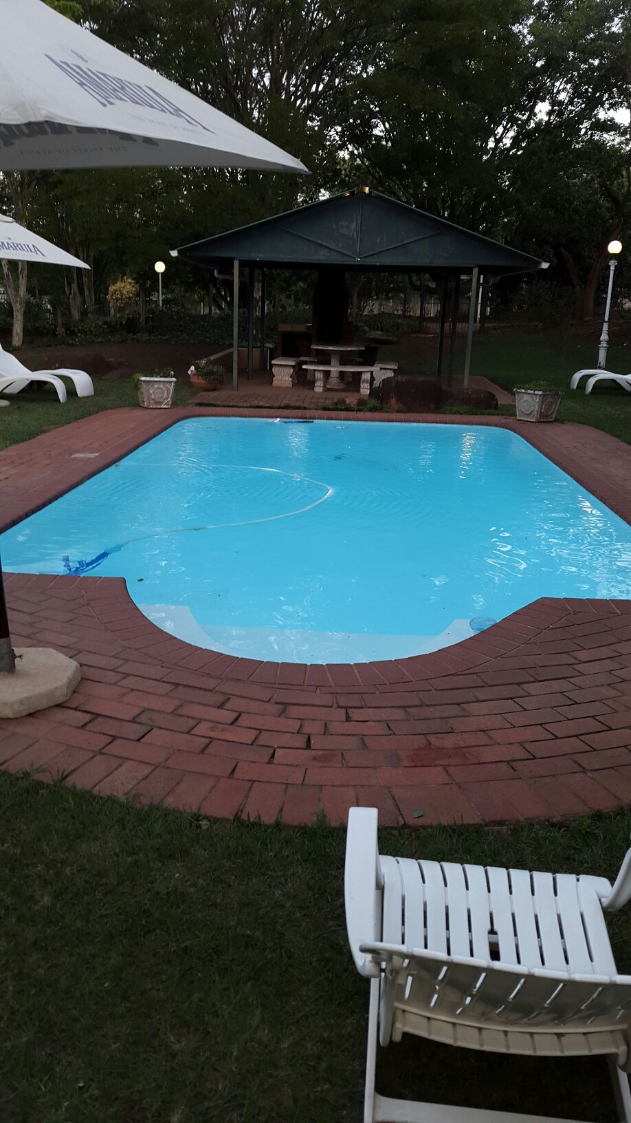 Hotel photo 12 of Ascot Inn.