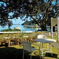 Hananui Lodge, located right on Russell's waterfront