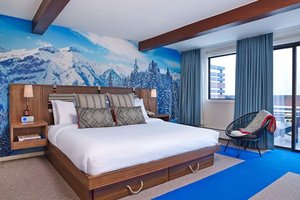 Room & Suite