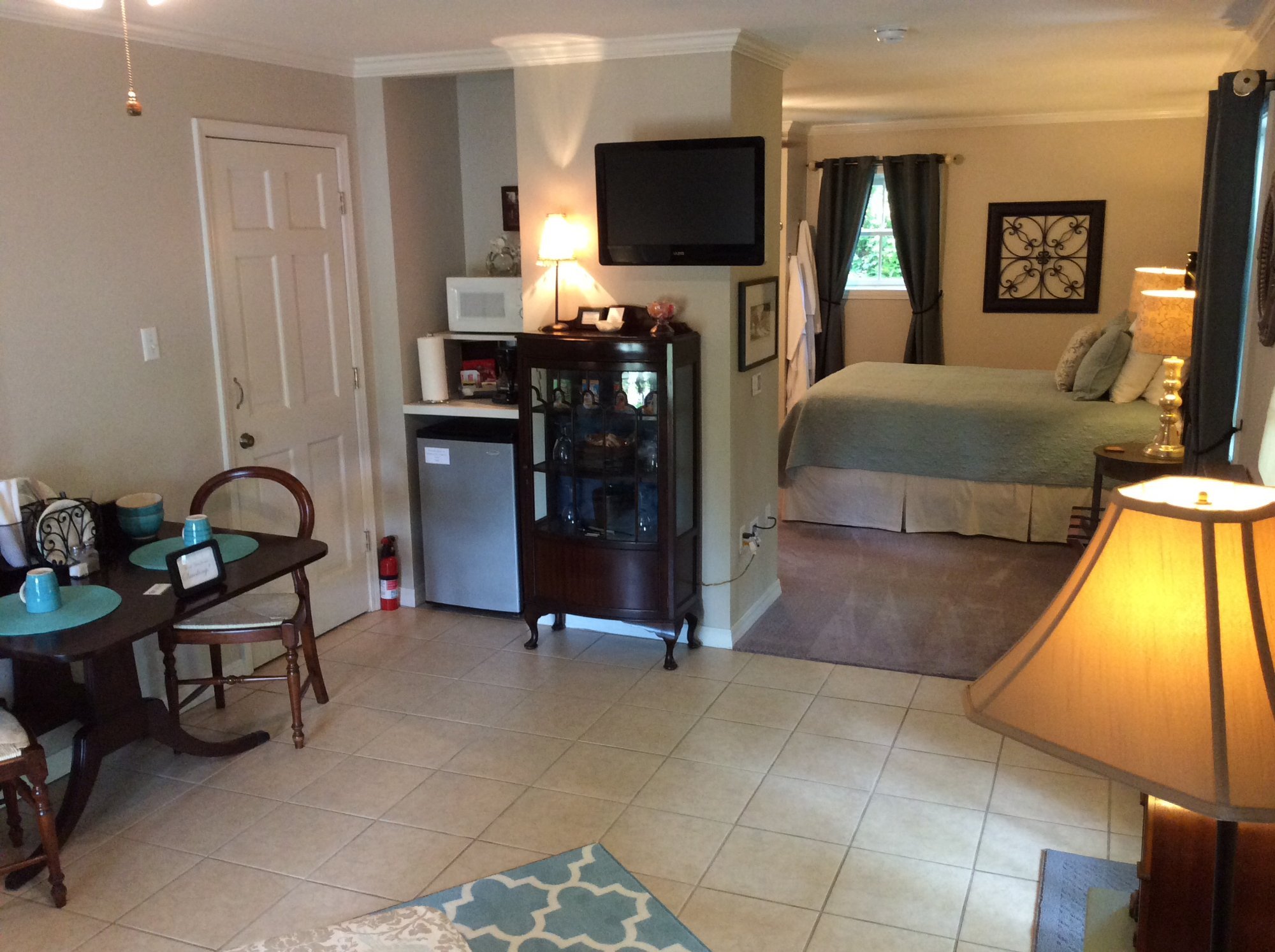 Andre's Riverview Bed And Breakfast Rooms: Pictures & Reviews - Tripadvisor