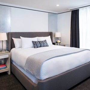 Phoenix Park Hotel in Washington DC, image may contain: City, Office Building, Neighborhood, Urban