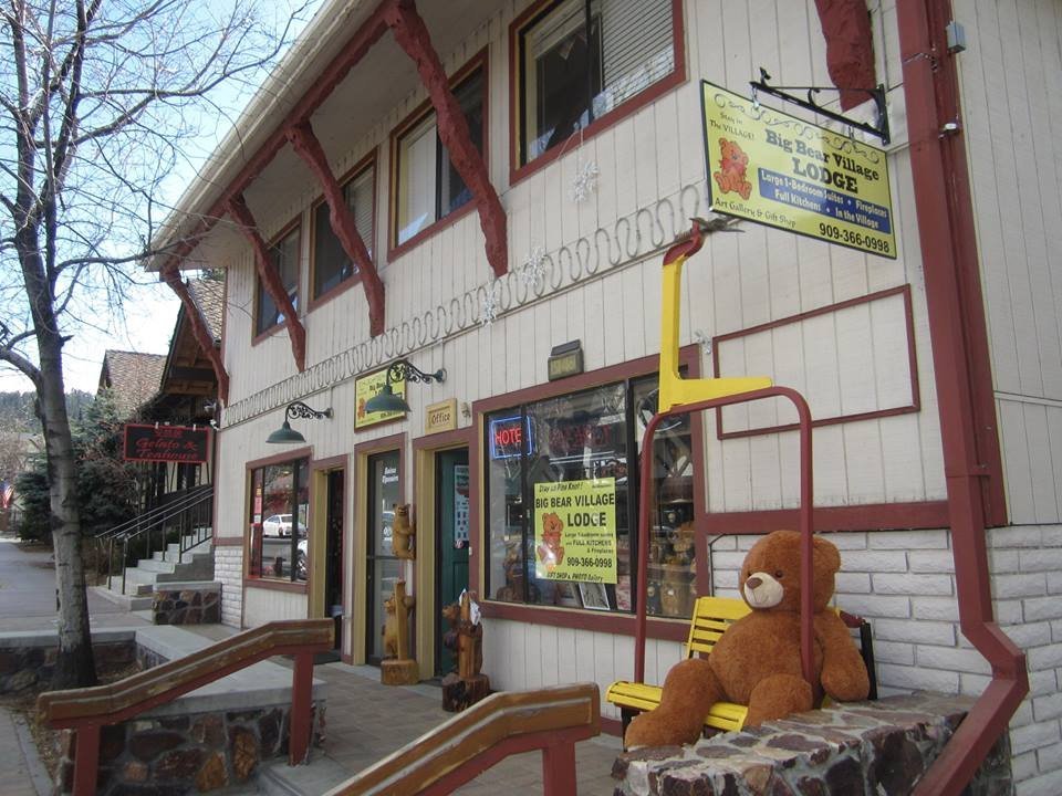 BIG BEAR VILLAGE LODGE (BIG BEAR LAKE, CALIFÓRNIA): 43 fotos