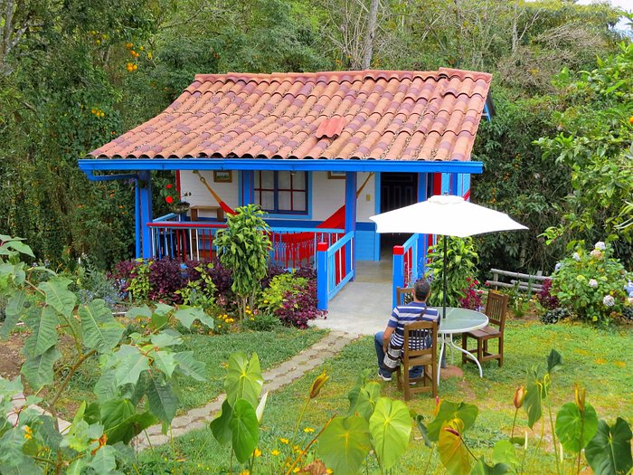 FINCA HOTEL CABANAS Y FLORES - Prices & Guest house Reviews (Jerico,  Colombia)