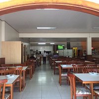 a entrada do restaurante