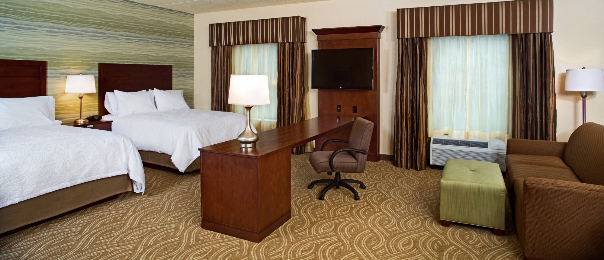 Hotel photo 10 of Hampton Inn & Suites Pittsburgh/Waterfront-West Homestead.