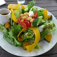 カレーセットの野菜サラダ(たっぷりを選択)