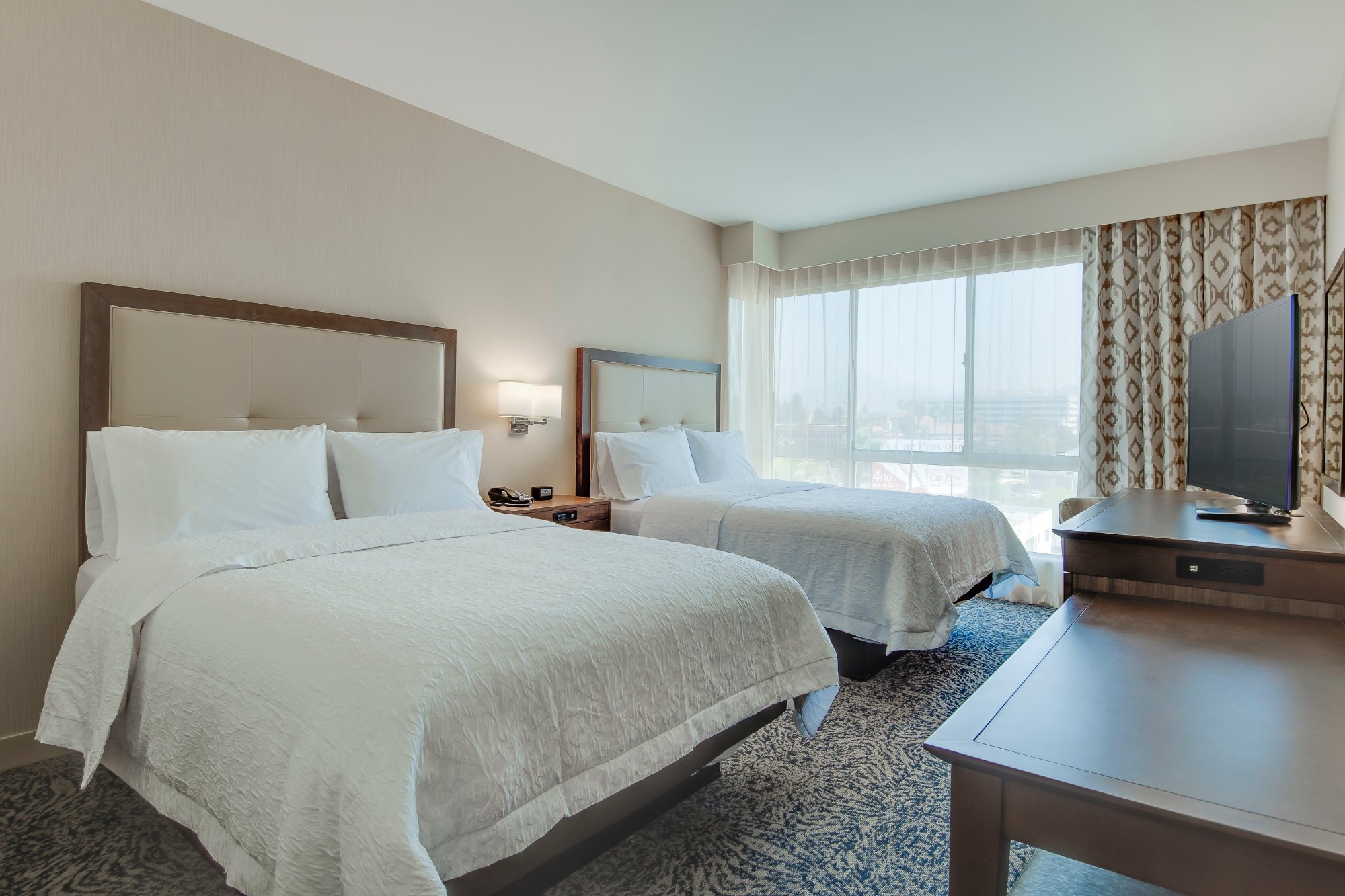 Hotel photo 18 of Hampton Inn and Suites Los Angeles - Glendale.