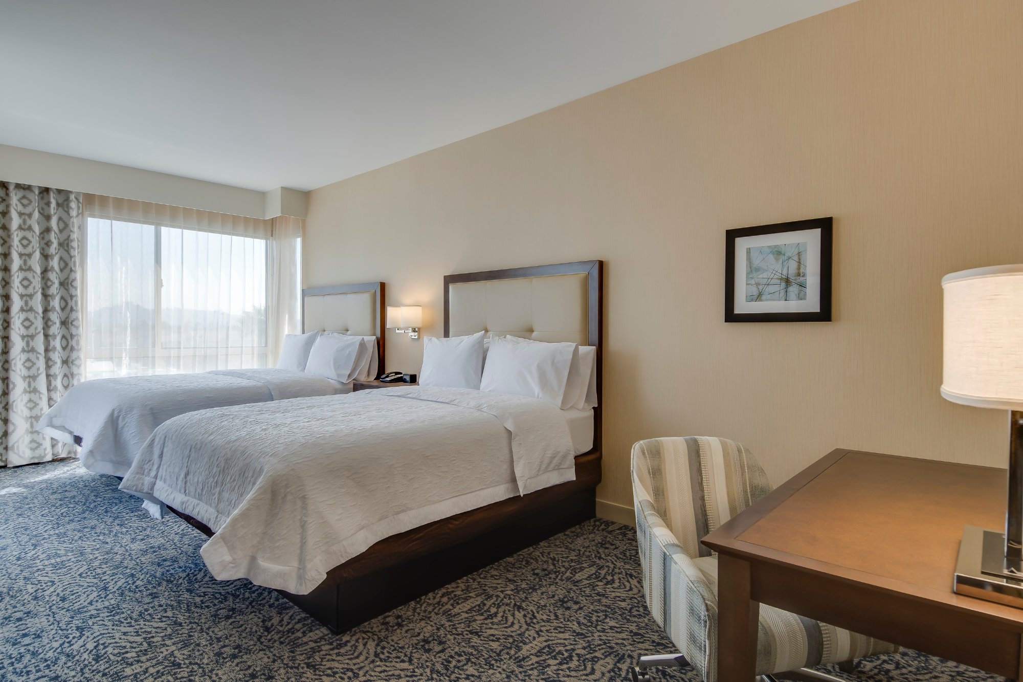 Hotel photo 2 of Hampton Inn and Suites Los Angeles - Glendale.