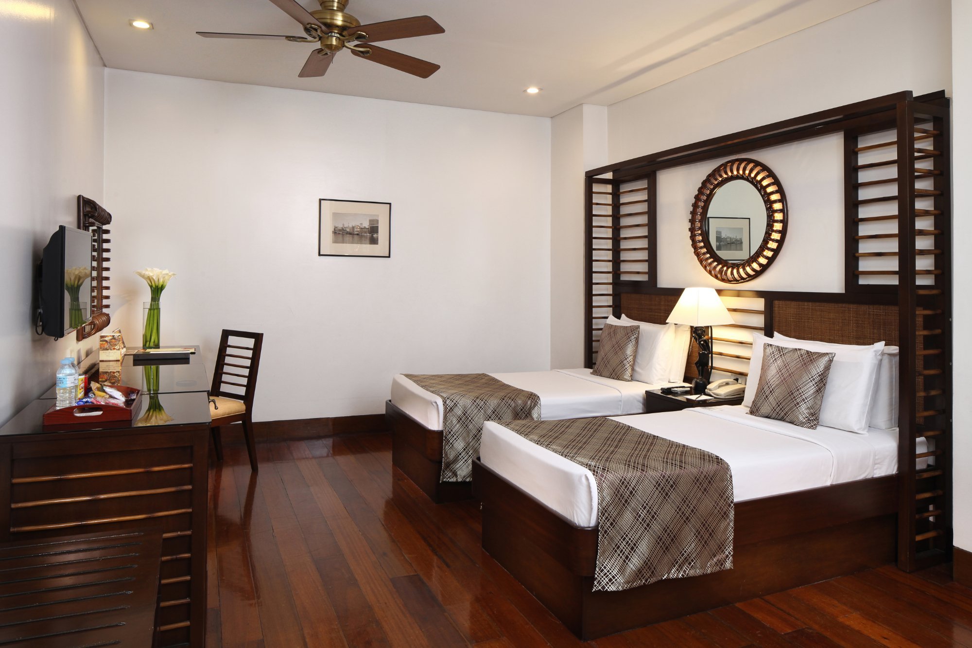 Manila Lotus Hotel by null