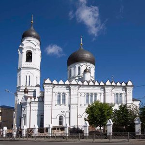 Храм лейб гвардии волынского полка города ораниенбаума ломоносова