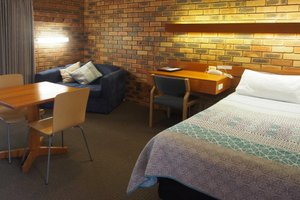 Room & Suite